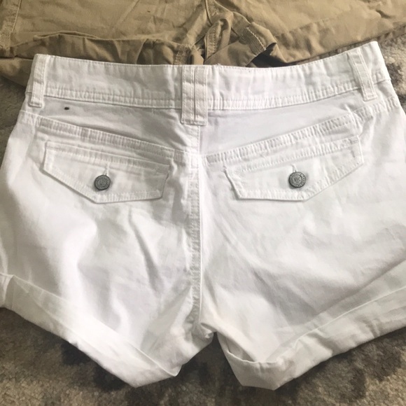 🛍BUNDLE OF SHORTS - Picture 2 of 5